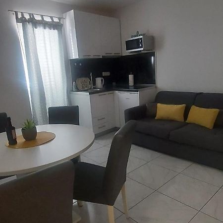 Sea Star Apartment Градац Екстериор снимка